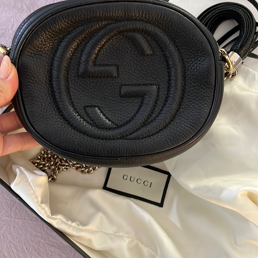 Gucci cross bag.